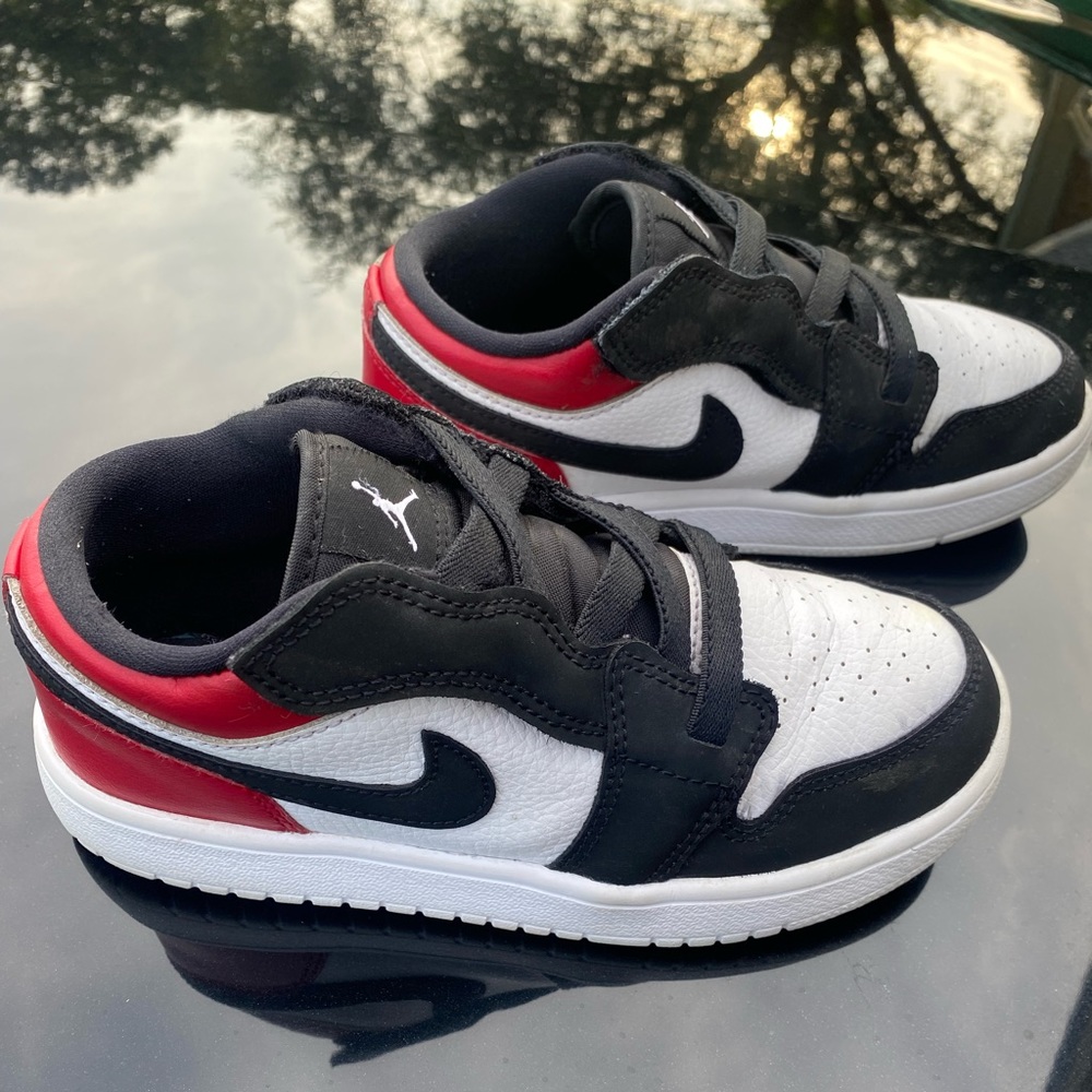 Black Toe Air Jordan 1kids Size 1.5